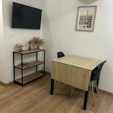 Le Refuge Des Coteaux Apartamento *